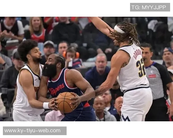 快船悔恨不已鲍威尔11场比赛8次得分领衔全队表现出色